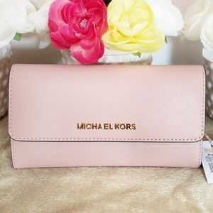 NWT Michael Kors Jet Set Travel Trifold Wallet